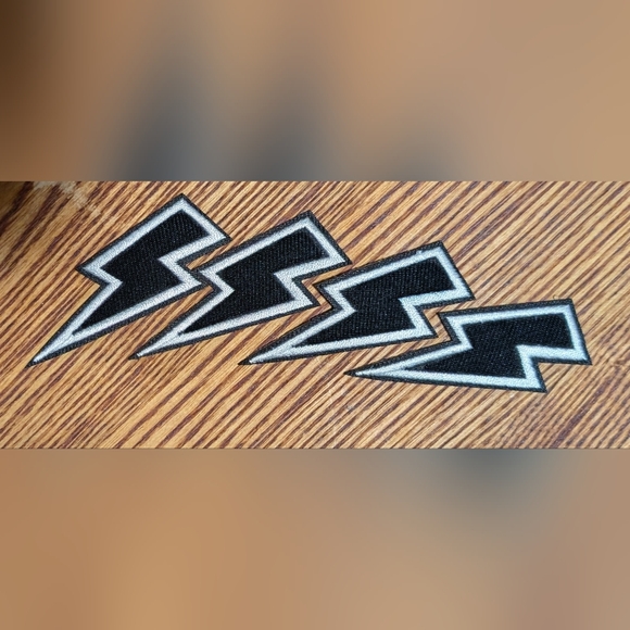 ⚡⚡💀 Fabric patch "Lightning bolt" Iron on/ sew on - Picture 1 of 1